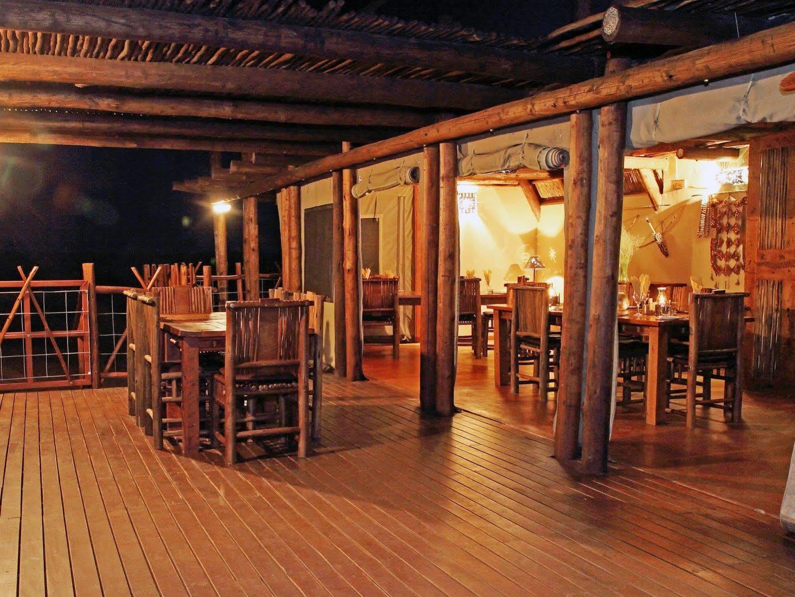 Xaus Lodge Twee Rivieren Eksteriør bilde